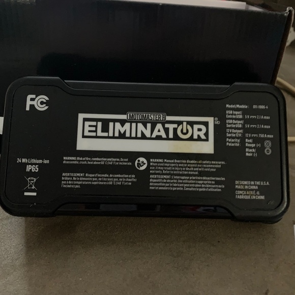 jump starter and power bank - Picture 6 of 9